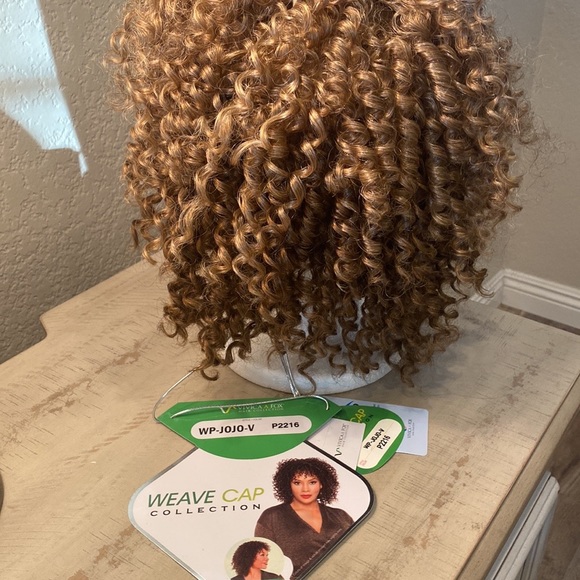Weave Cap Collection Unit By Vivica Fox w/Spiral Curl and Shoulder Length Style - Picture 10 of 16